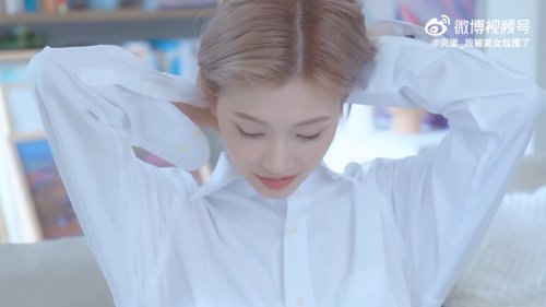《完蛋我被美女包圍了》主題曲MV更新：甜甜的戀愛你可以麼？